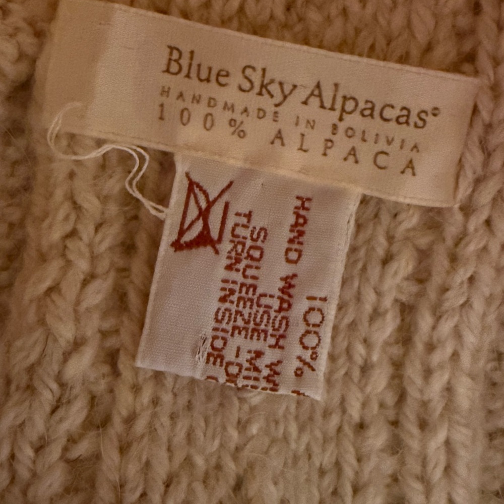 Donated - Cozy Cream Knit 100% Alpaca Pom-Pom Hat - Picture 2 of 5